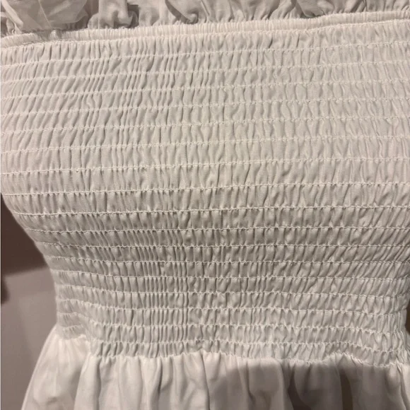 Top Shop White Smocked Ruffle Top— like new- so cute for spring and summer! - Picture 3 of 8